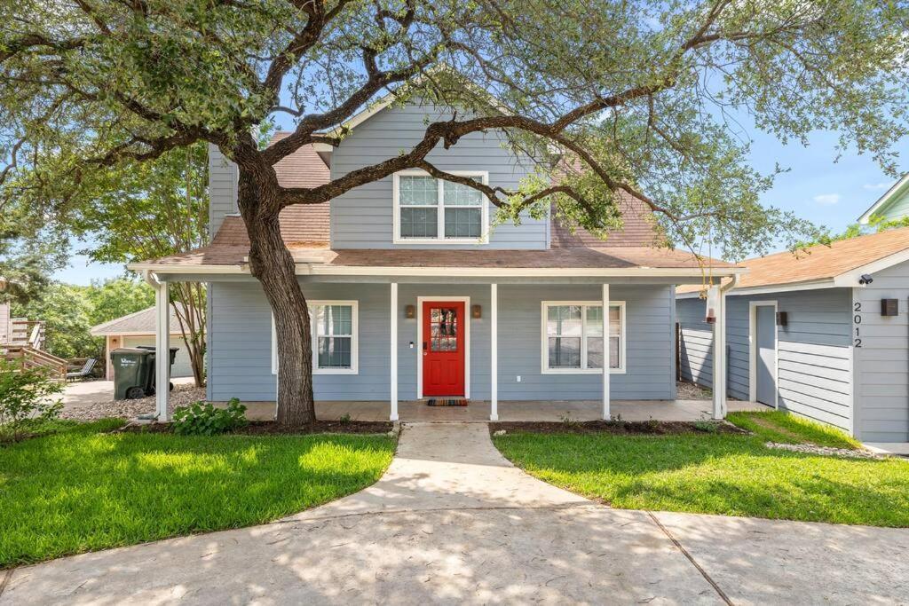 Zen Austin Home With A Cozy Tree House ภายนอก รูปภาพ