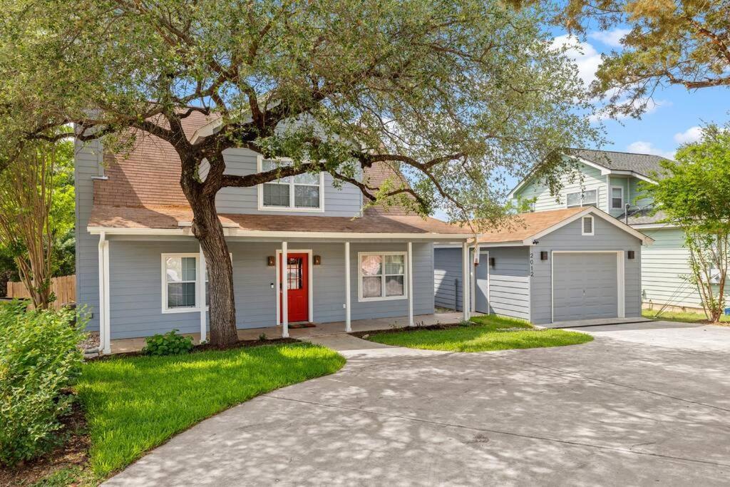 Zen Austin Home With A Cozy Tree House ภายนอก รูปภาพ