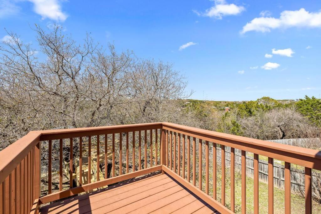 Zen Austin Home With A Cozy Tree House ภายนอก รูปภาพ