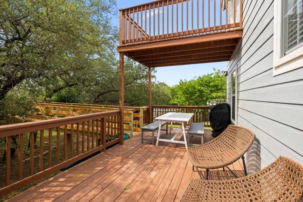Zen Austin Home With A Cozy Tree House ภายนอก รูปภาพ